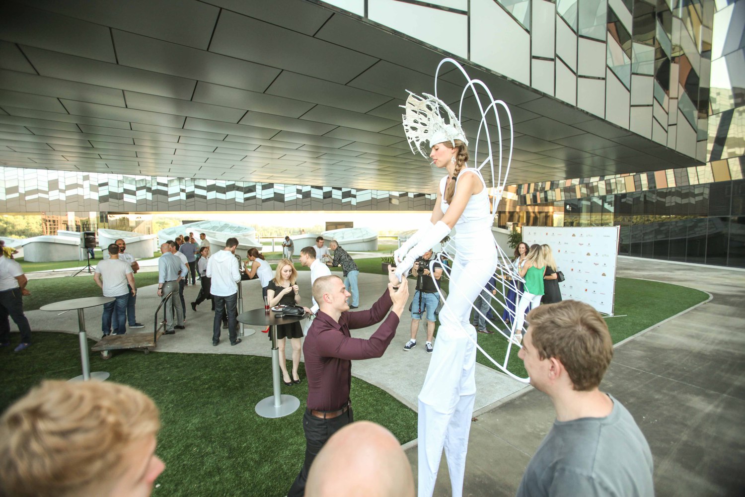 Вечеринки и выставки